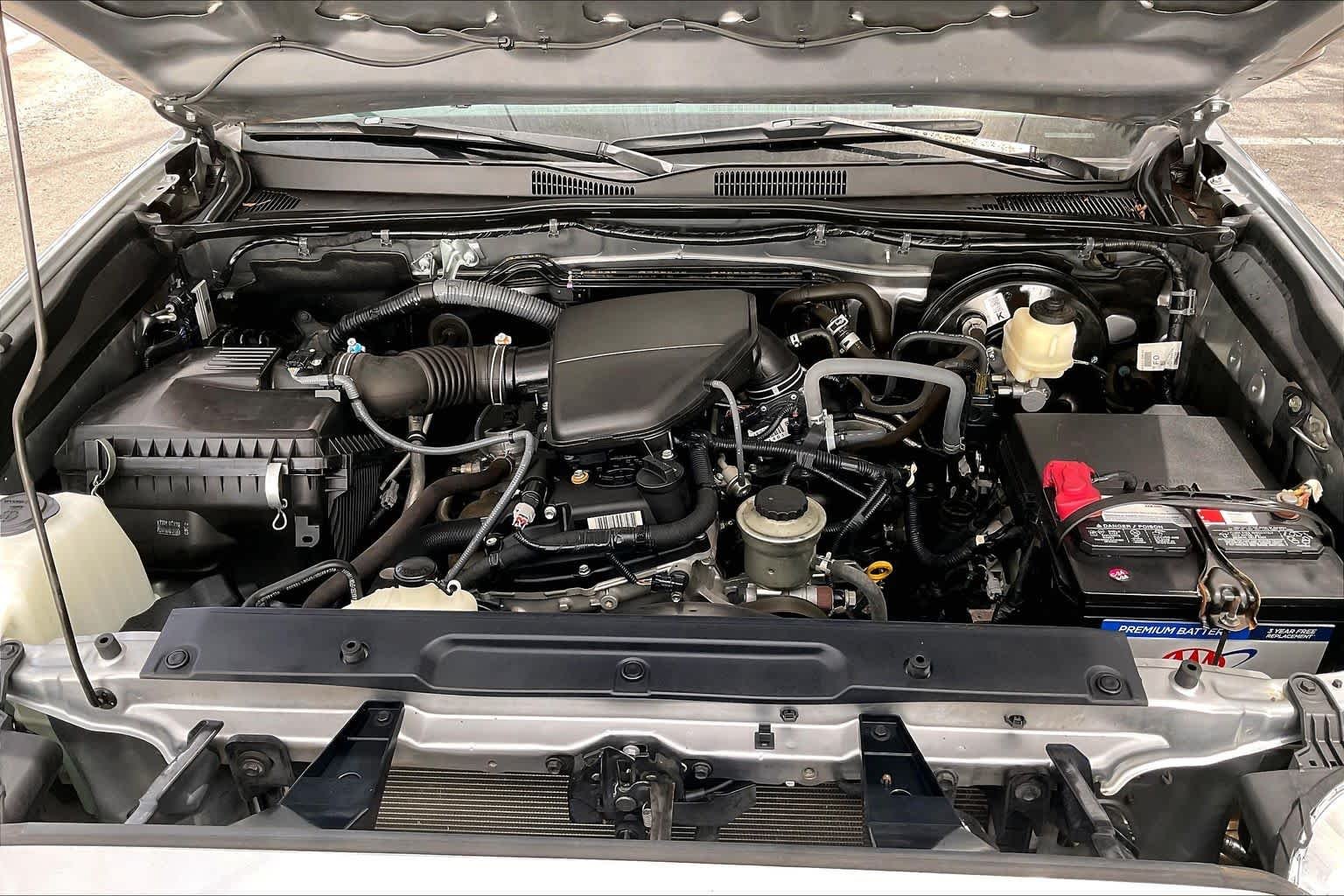 Used 2018 Silver Sky Metallic Toyota SR image 32