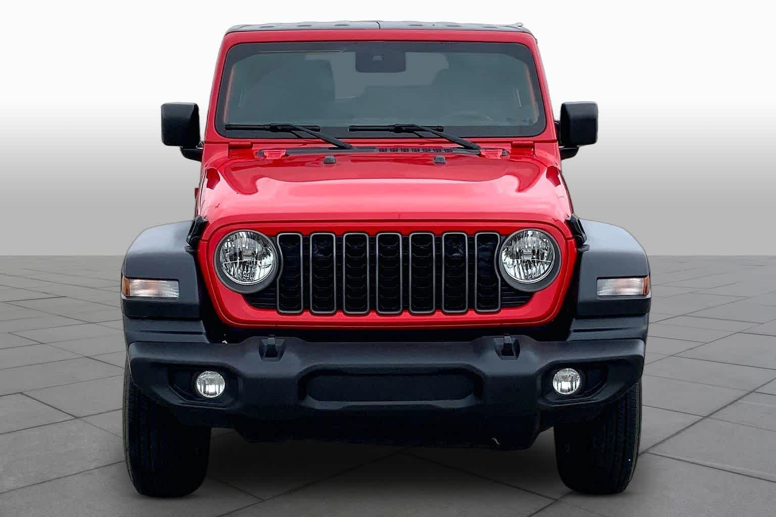 Used 2025 Firecracker Red Clearcoat Jeep Sport S image 4