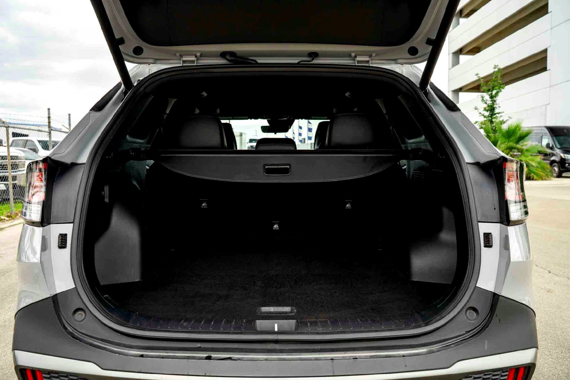 Used 2023 Wolf Gray Kia X-Line image 7