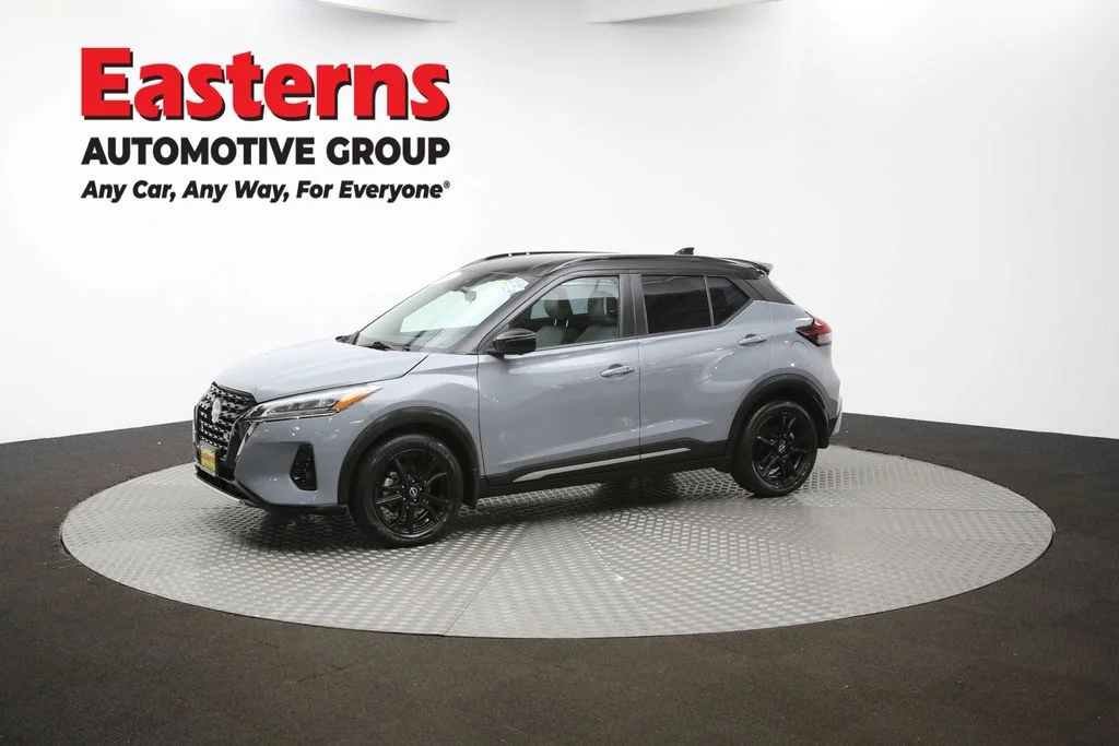 Used 2023 Gray Nissan SR image 56