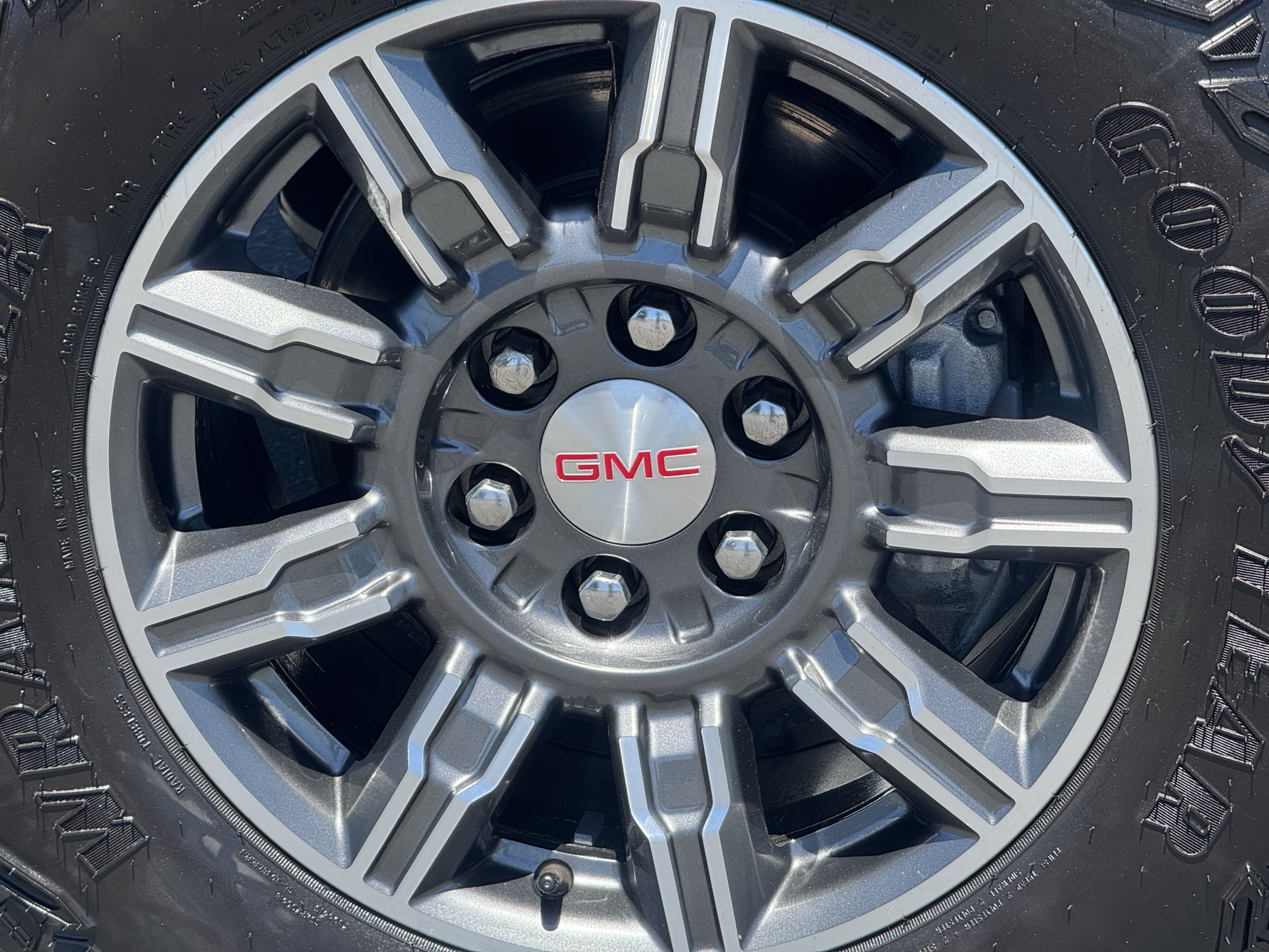 2025 GMC Sierra 1500 AT4 - Photo 8