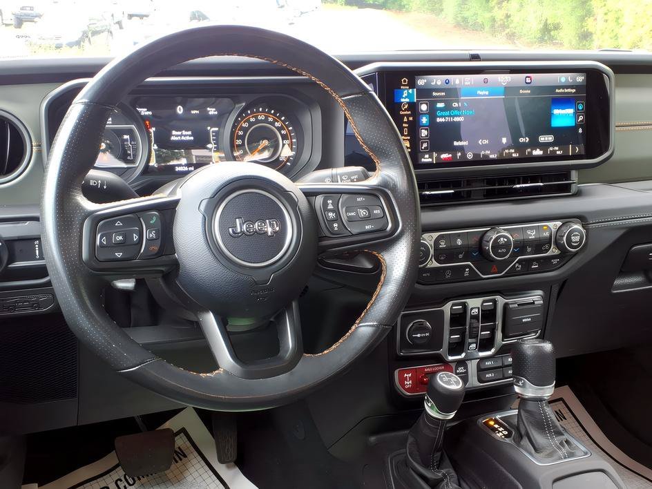Used 2024 Silver Zynith Clearcoat Jeep Mojave X image 11