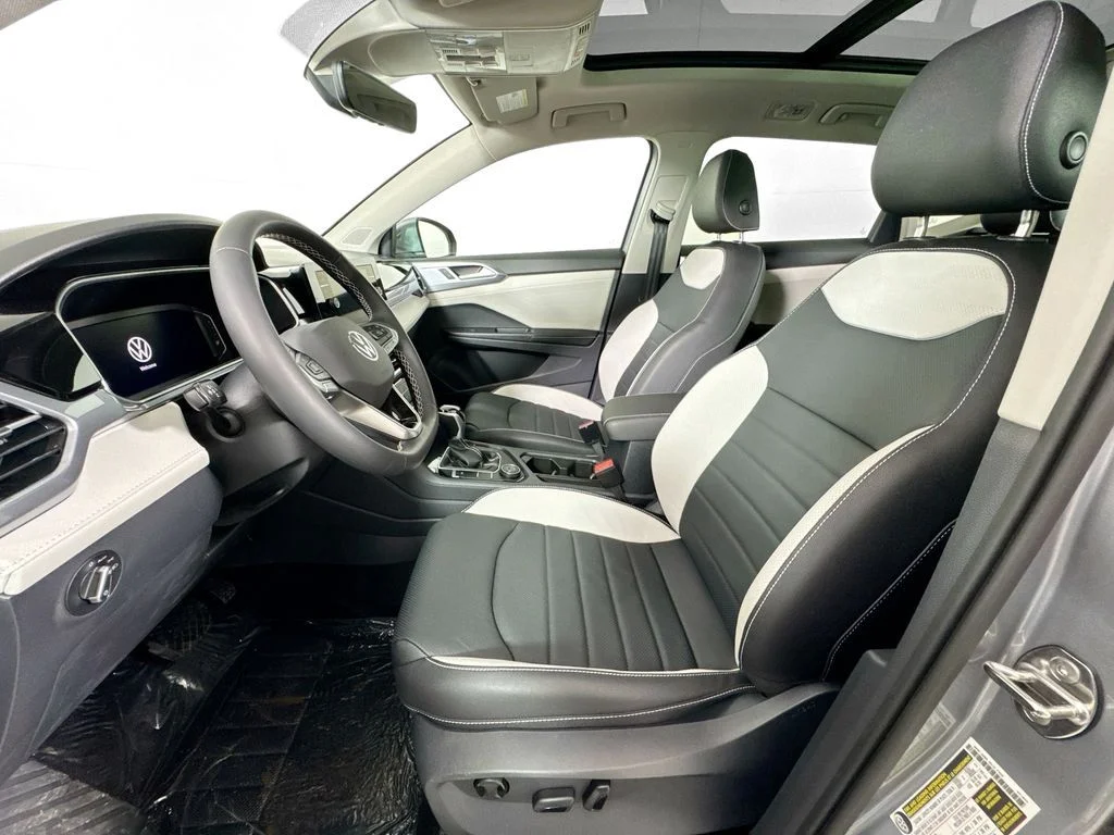 2026 Volkswagen Taos SEL - Photo 6