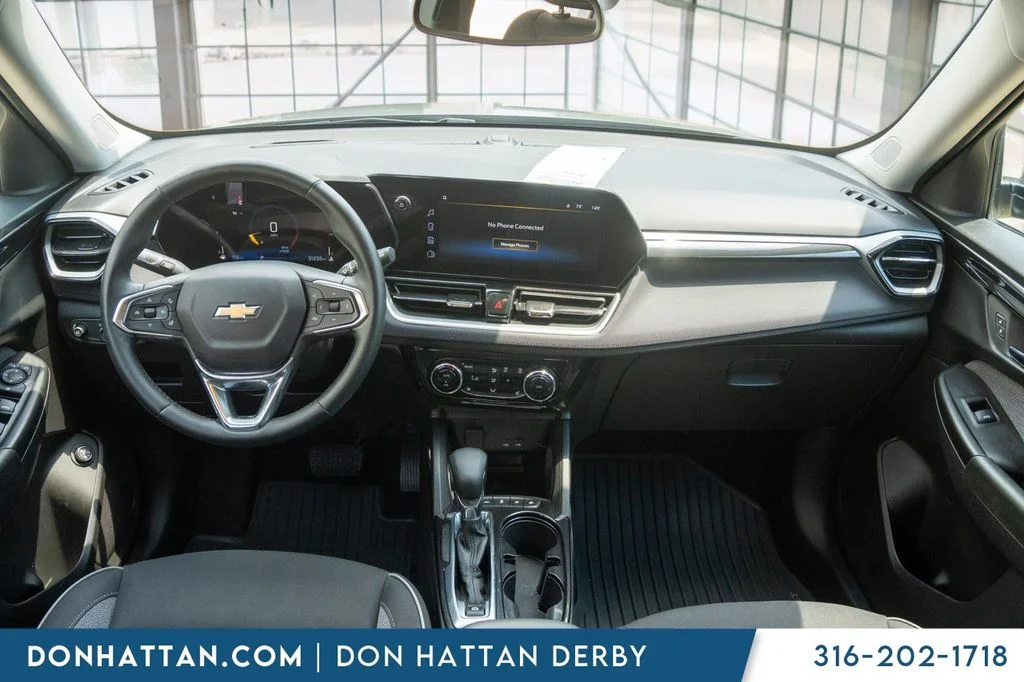 Used 2024 Gray Chevrolet LT image 5