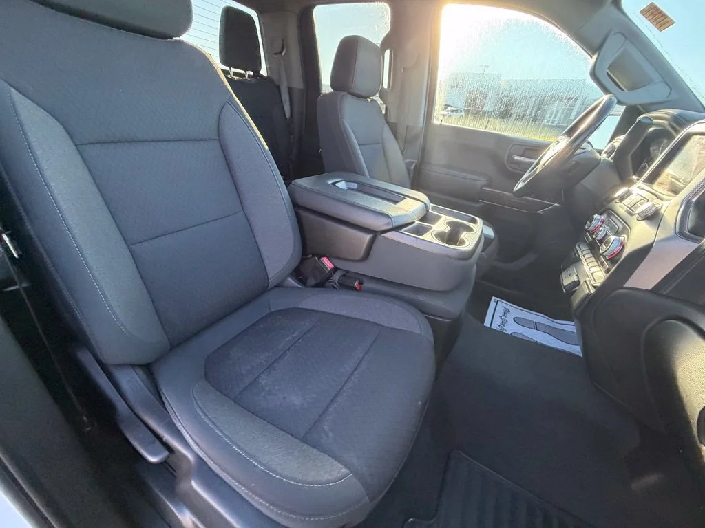 Used 2021 SUMMIT WHITE GMC Elevation image 35
