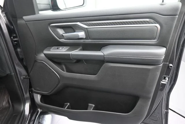 New 2026 Granite Crystal Metallic Clear-Coat Exterior Paint RAM Big Horn/Lone Star image 21