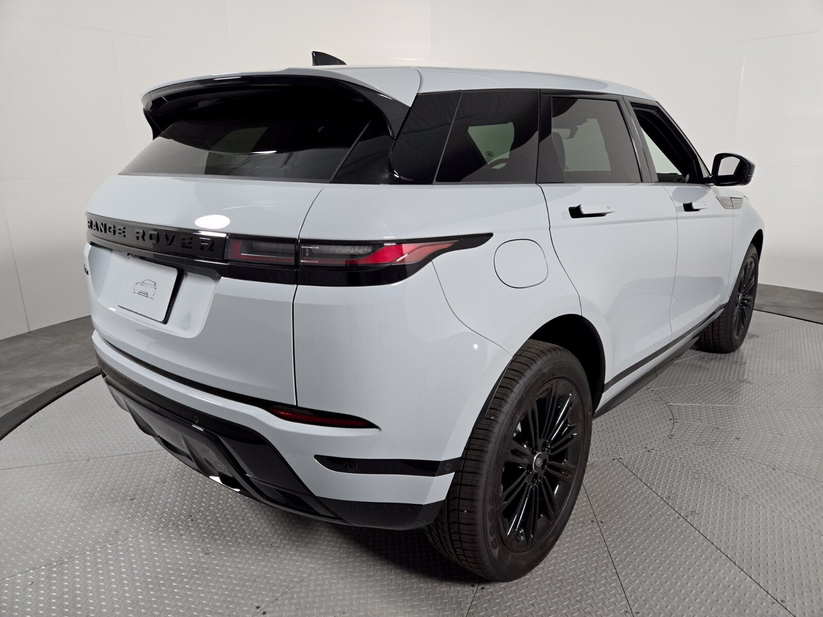 New 2026 Arroios Grey Land Rover Hoxton image 2