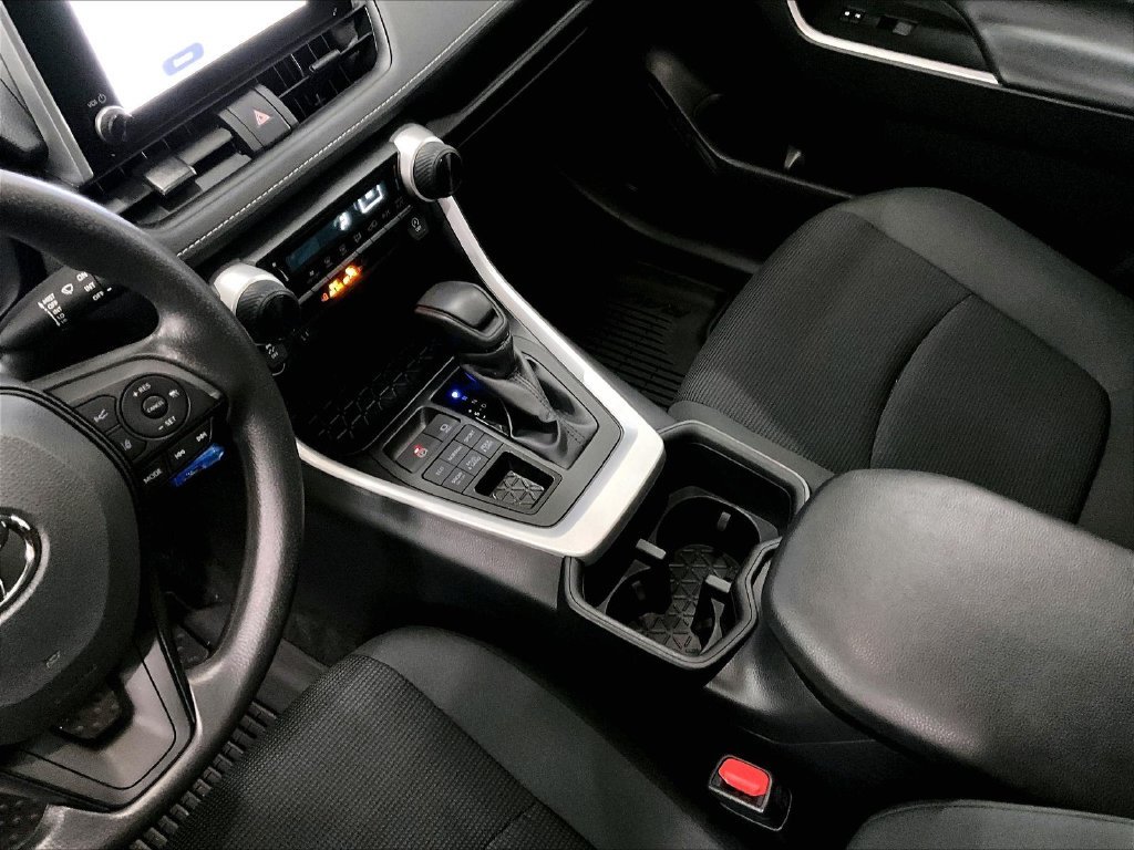 Used 2025 Ice Toyota LE image 20