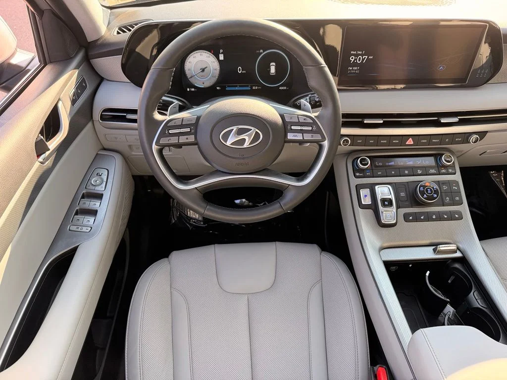 Used 2024 Silver Hyundai SEL image 18