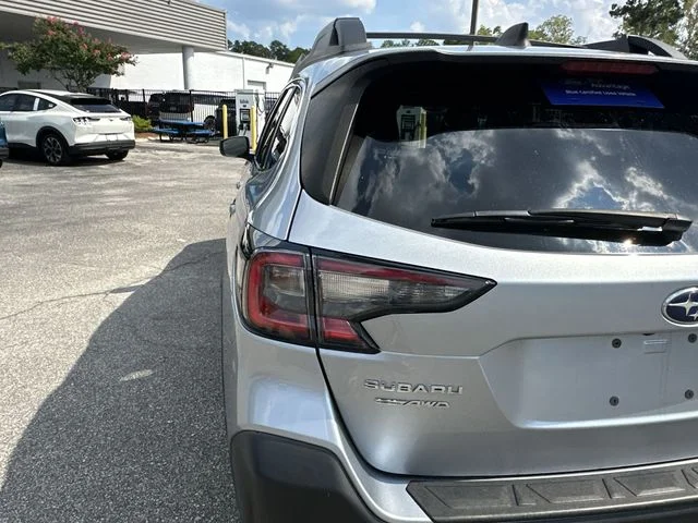 Used 2022 Silver Subaru Limited image 27
