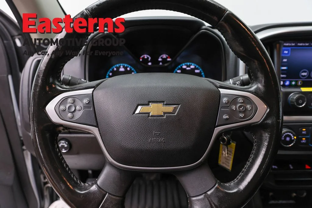 Used 2022 White Chevrolet LT image 10