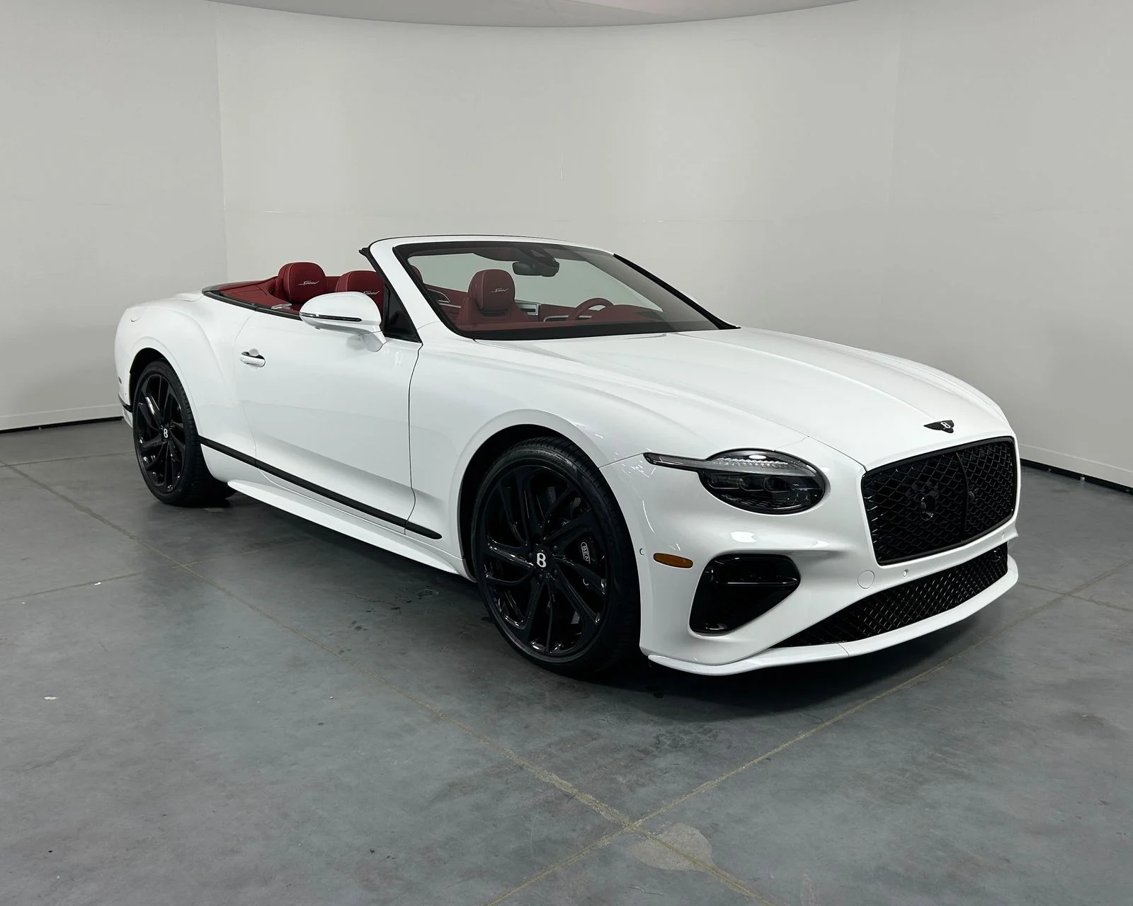New 2026  Bentley GTC image 1