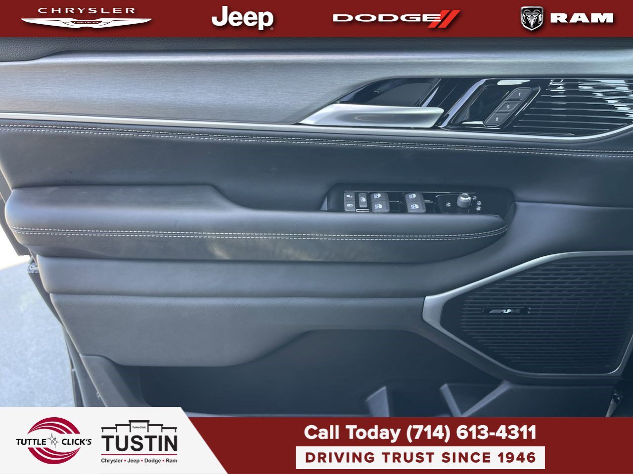 New 2026 Baltic-Gray Metallic Clear-Coat Exterior Paint Jeep  image 20