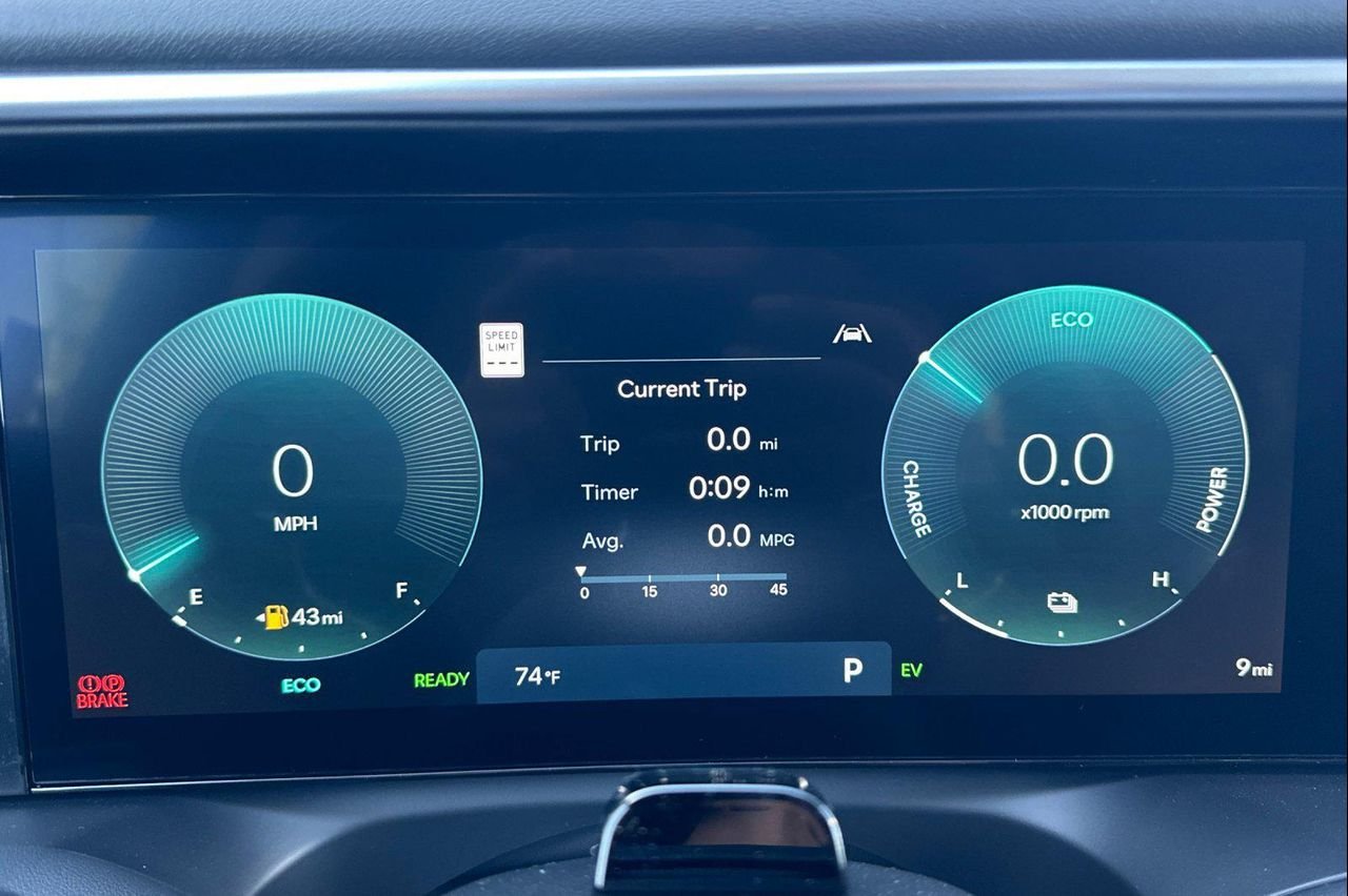 New 2026 Titan Green Hyundai Blue SEL 7P image 26