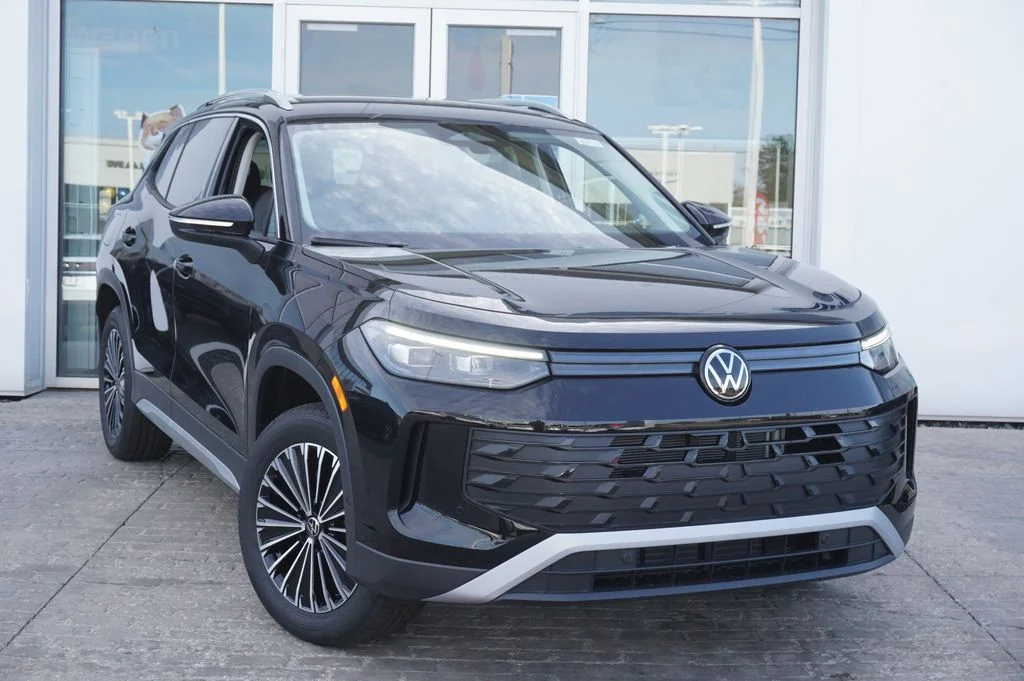 New 2026 Black Volkswagen 2.0T S image 4