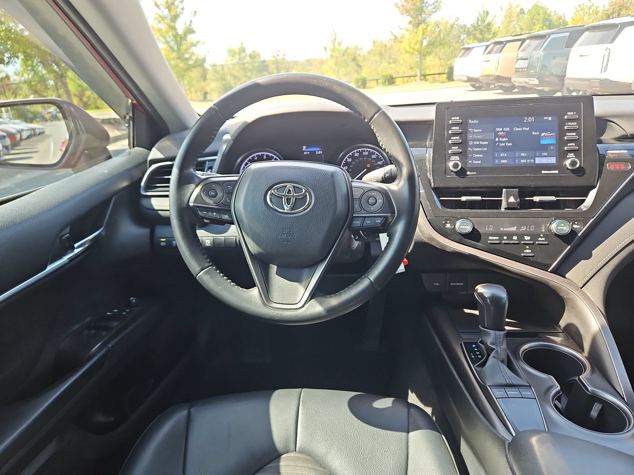 Used 2022 SUPERSONIC RED Toyota SE image 9