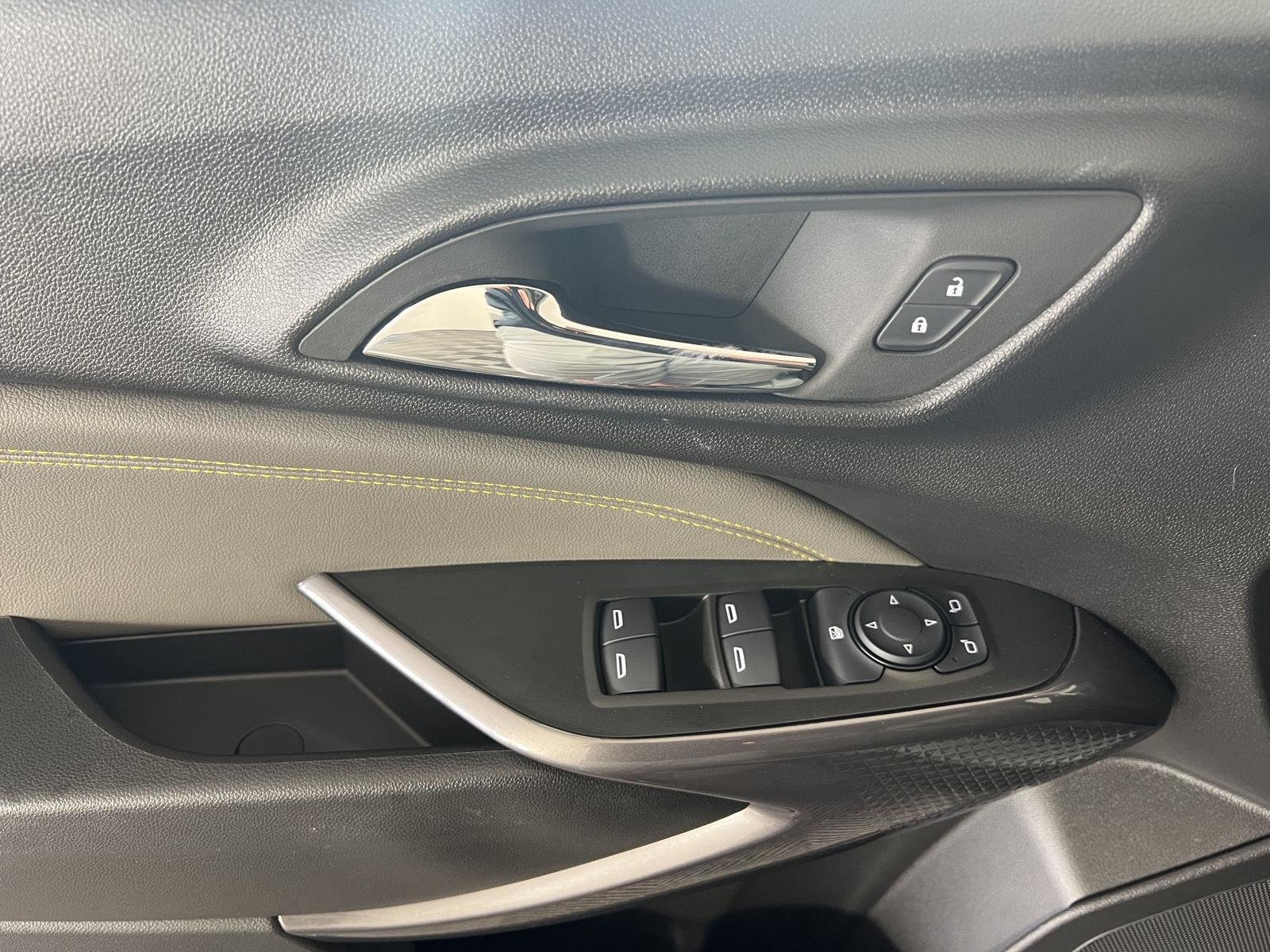 Used 2025 Cacti Green Chevrolet ACTIV image 20