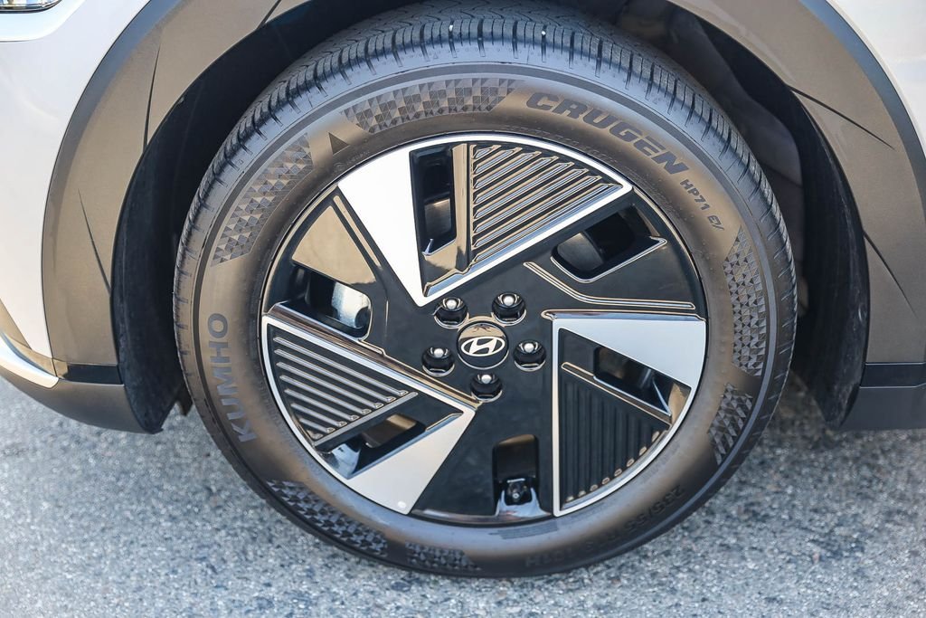 2026 Hyundai IONIQ 5 SE - Photo 9