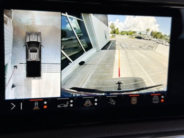 Used 2025 Sterling Metallic GMC Denali image 31