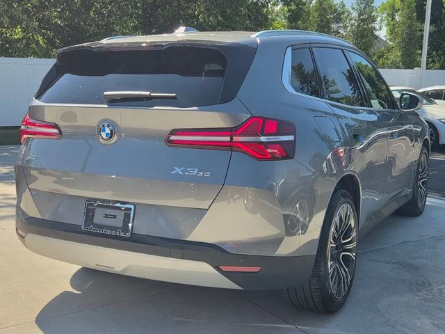 Used 2026 Skyscraper Grey Metallic BMW 30 xDrive image 4