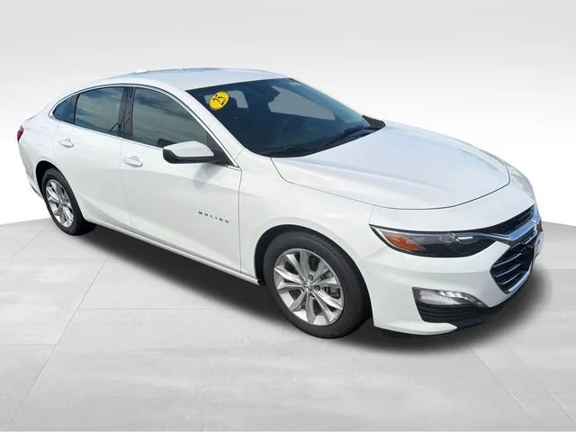 Used 2025 Summit White Chevrolet 1LT image 8