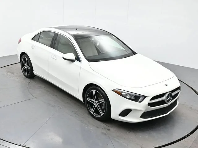 Used 2022 Polar White Mercedes-Benz A 220 image 32