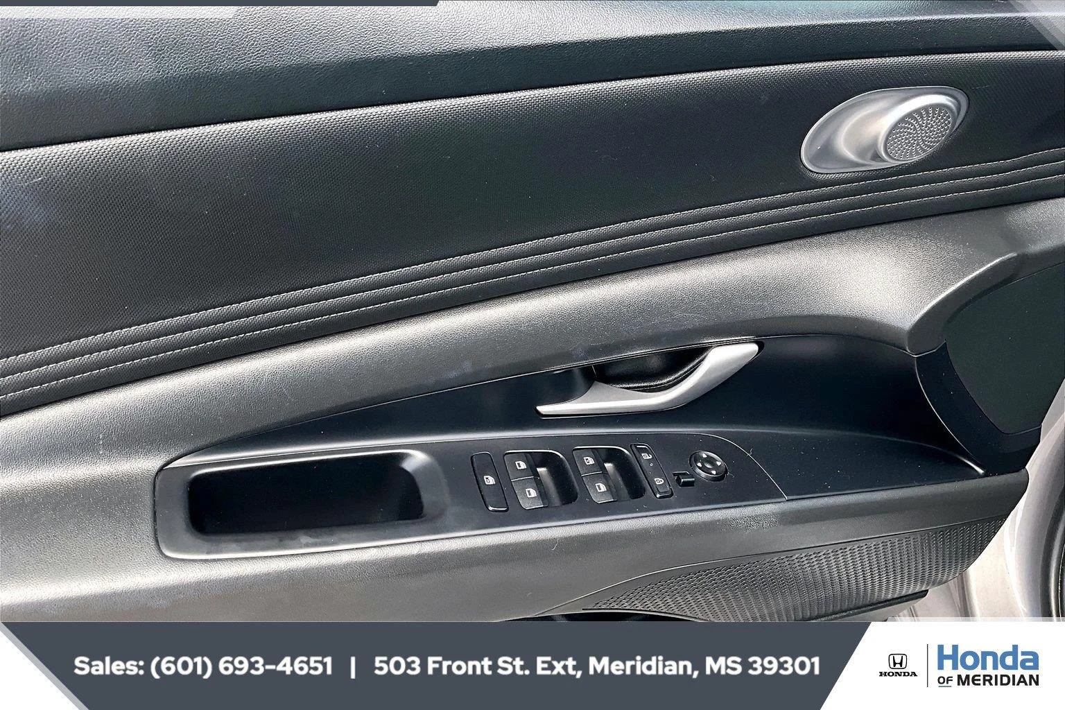 Used 2025 Fluid Metal Hyundai SEL Convenience image 17