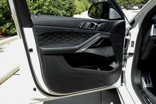 Used 2025 White BMW Base image 58