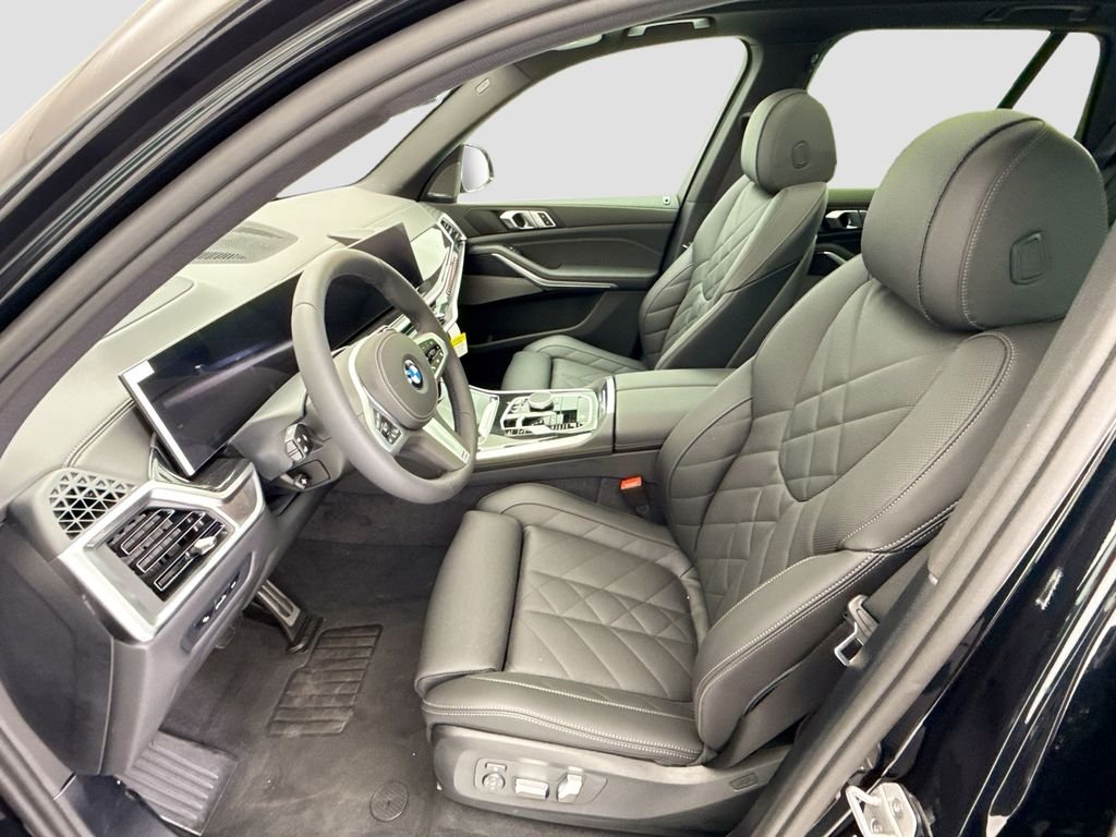 New 2026 Black Sapphire Metallic BMW sDrive40i image 18