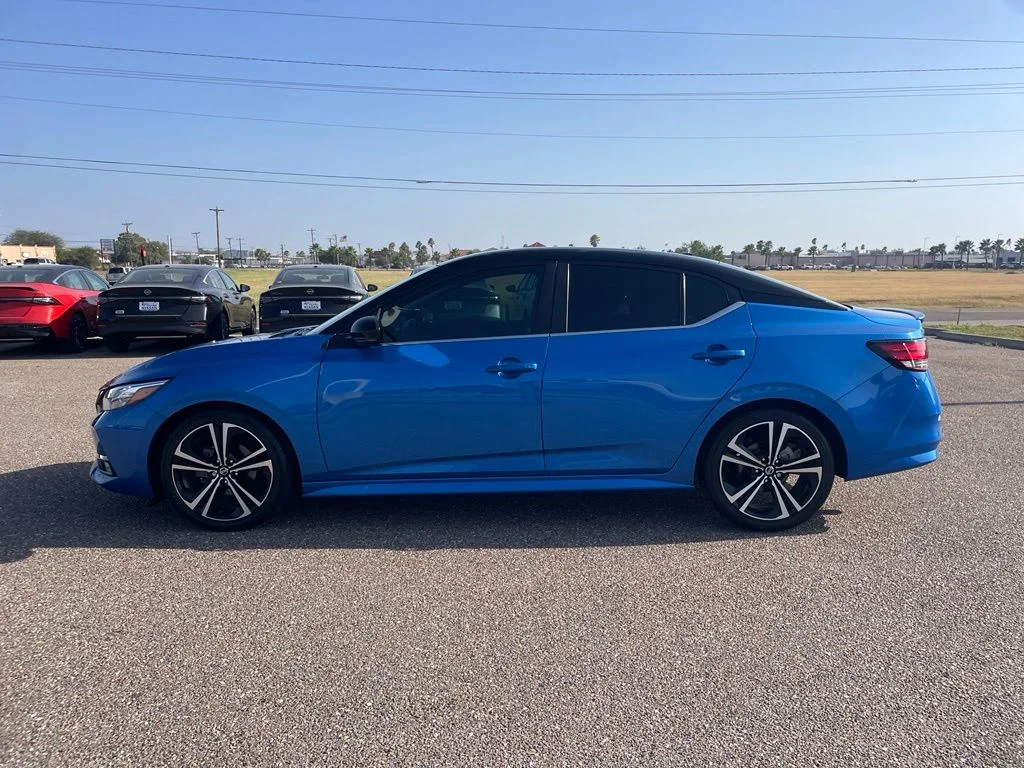 Used 2023 Blue Nissan SR image 4