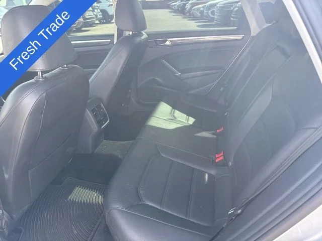 Used 2018 Silver Volkswagen 2.0T SE image 8