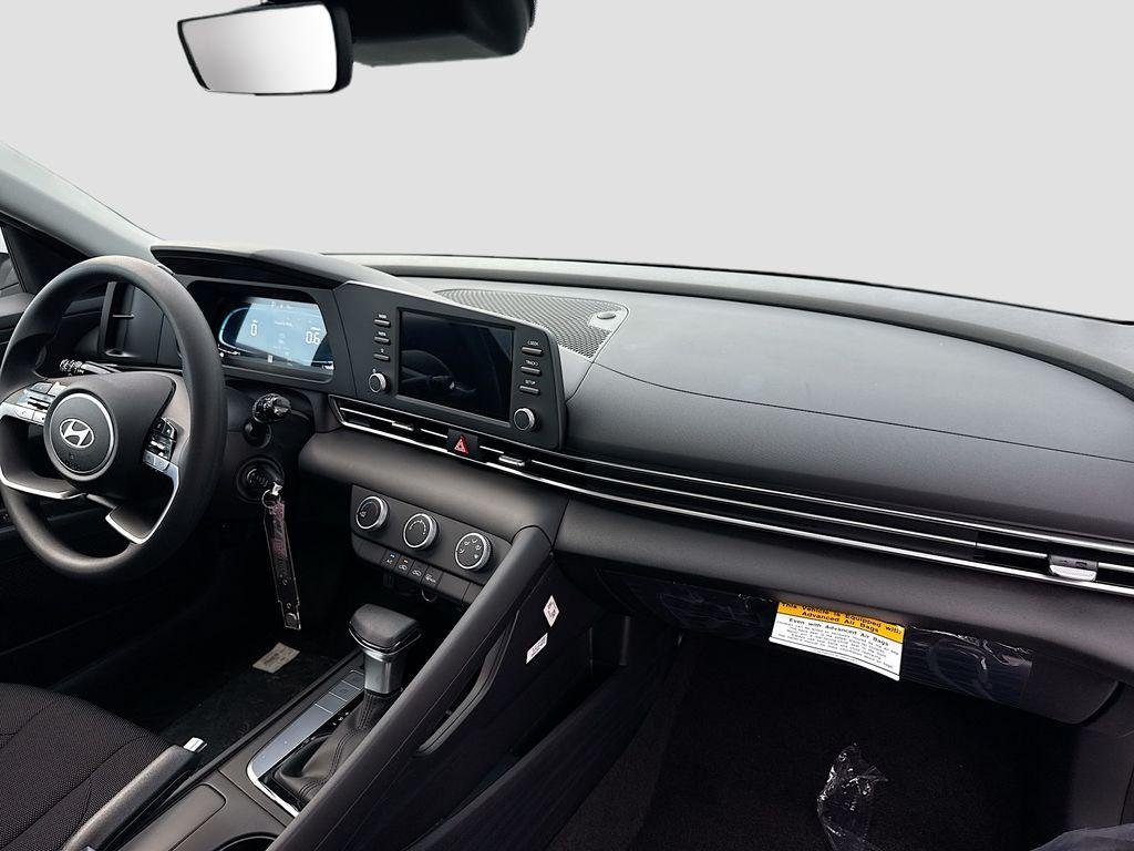 New 2026 Serenity White Hyundai SE image 21