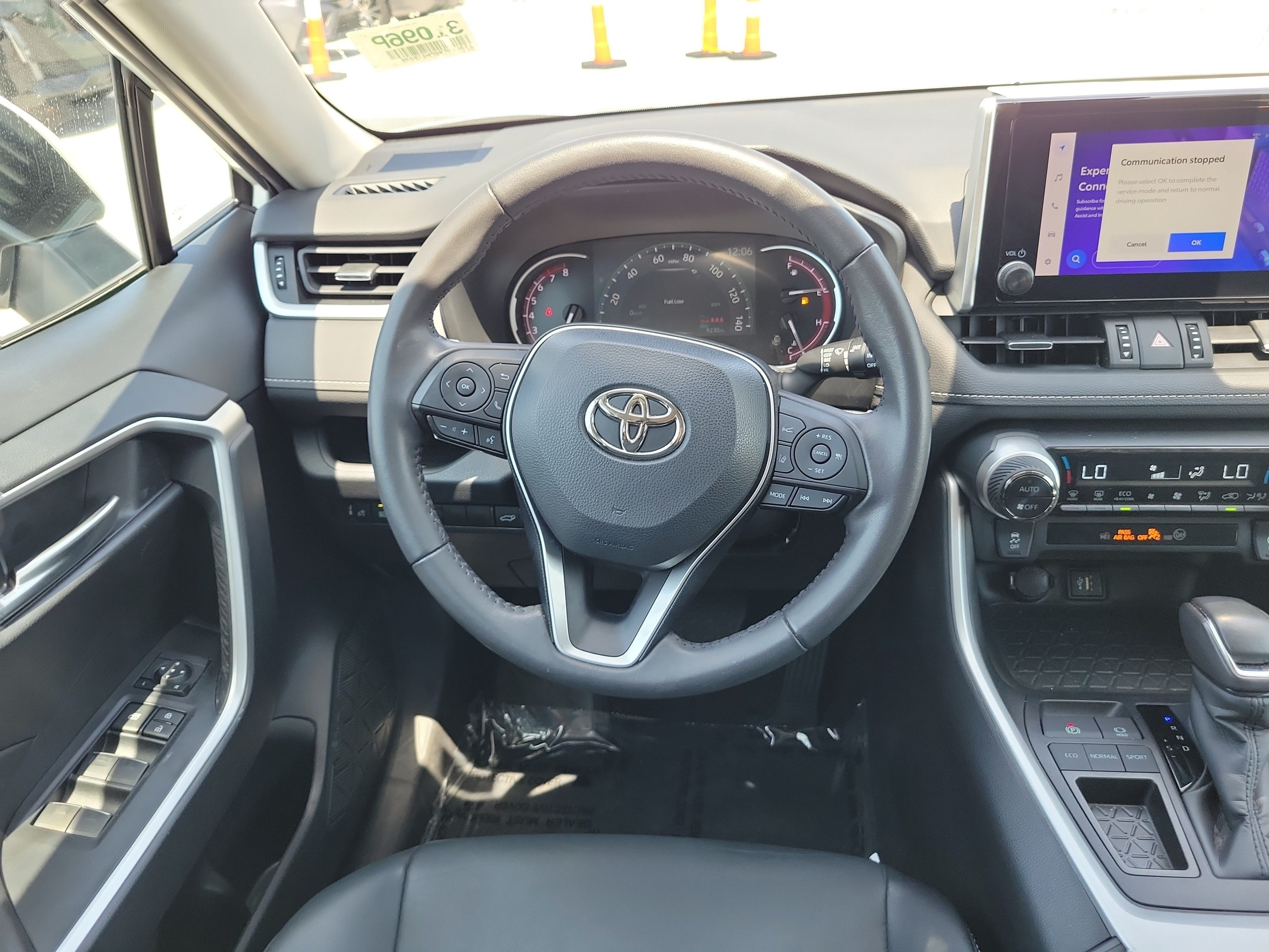 Certified Used 2023 Pearl Toyota XLE Premium image 17