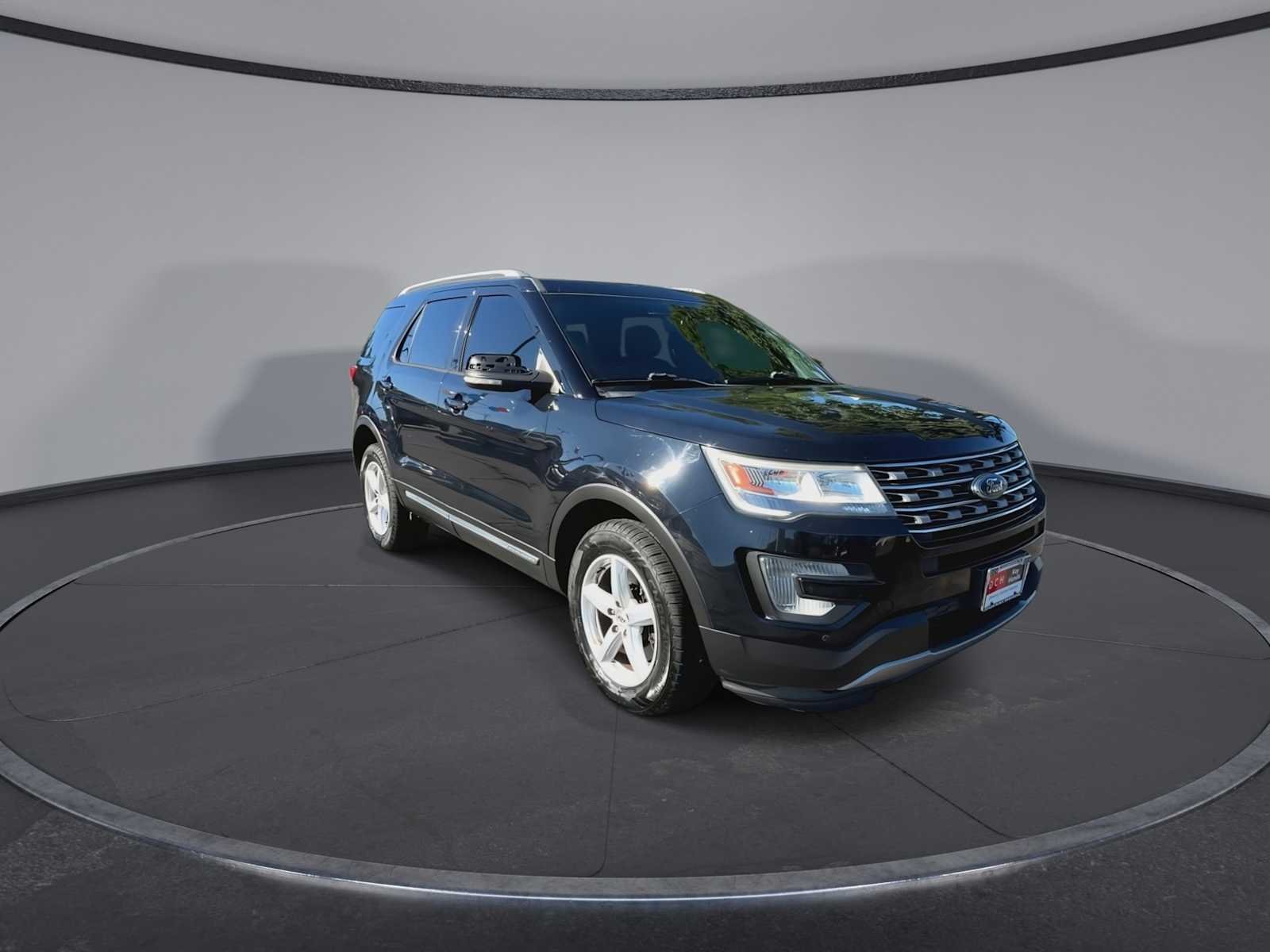 Used 2017 Ford Explorer XLT with VIN 1FM5K8D88HGD33768 for sale in Eatontown, NJ