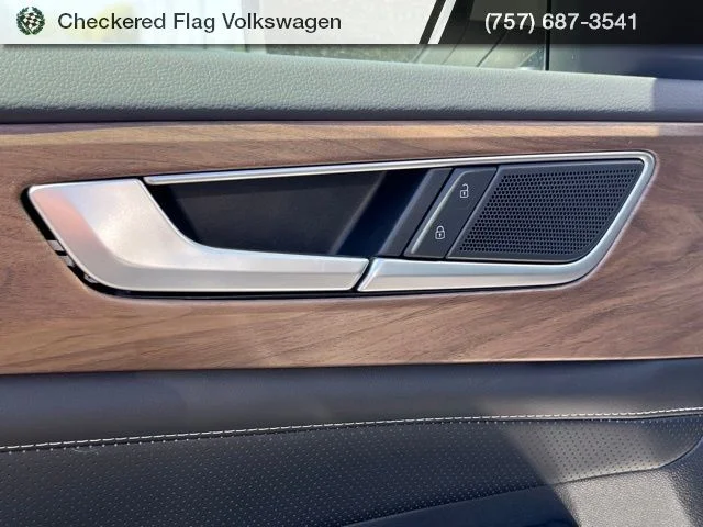 New 2026 White Volkswagen 2.0T SE w/Technology image 15