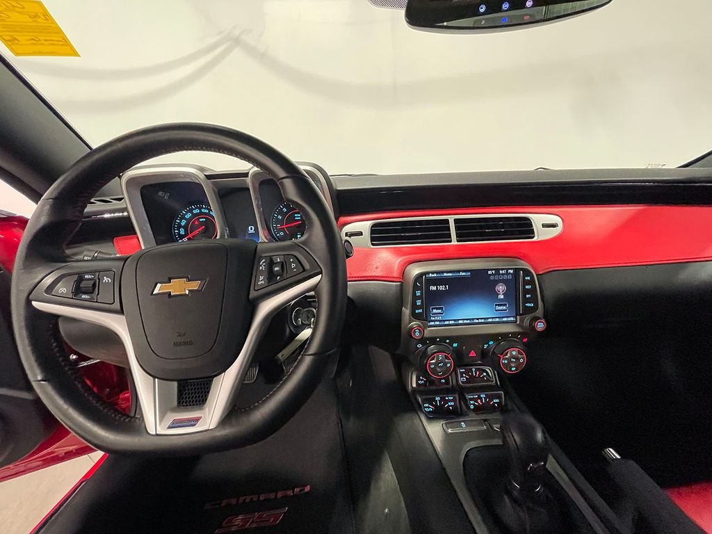 Used 2015 Red Chevrolet SS image 24