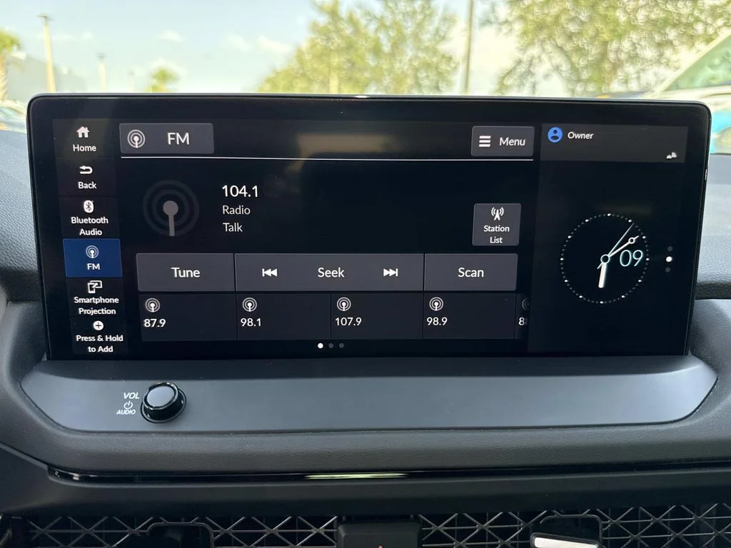 Used 2023 Gray Honda EX-L image 30