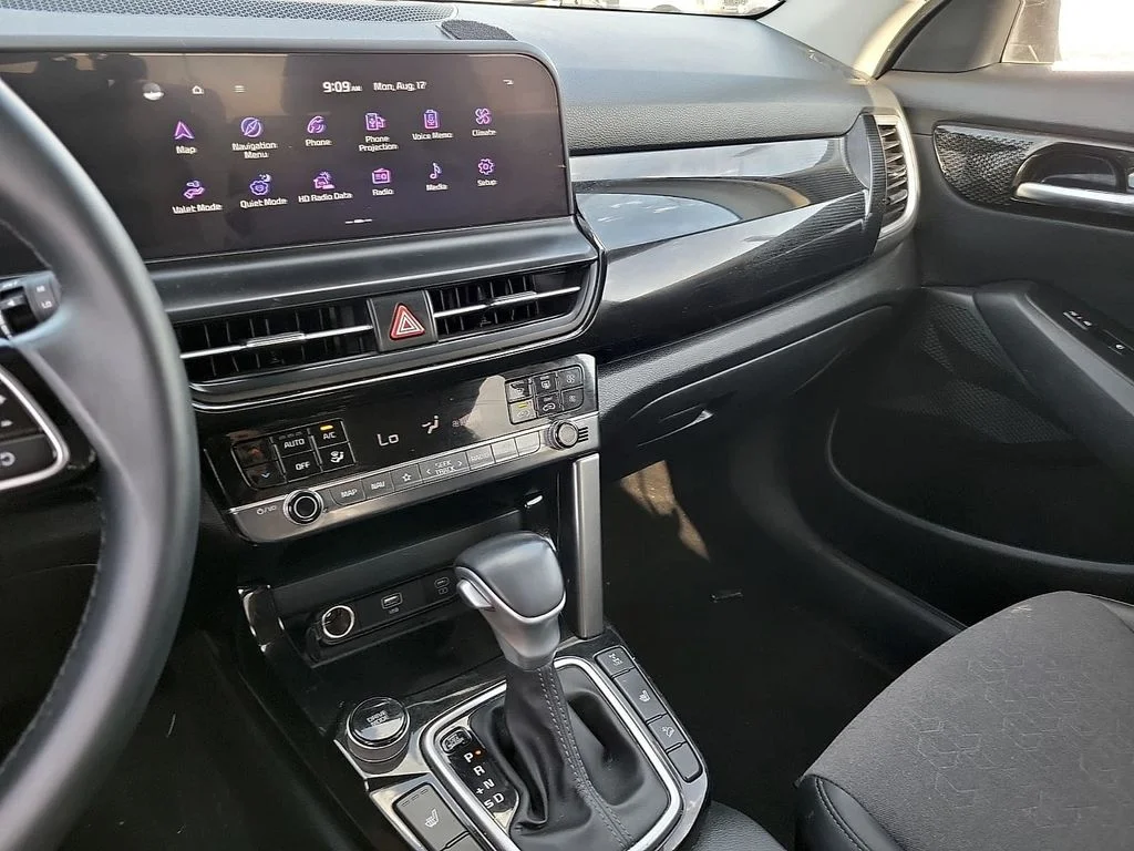 Used 2024 Blue / Black Kia S image 24