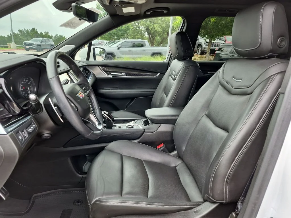 Used 2023 White Cadillac Sport image 21