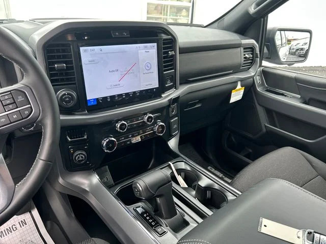 New 2026 Oxford White Ford XLT image 17