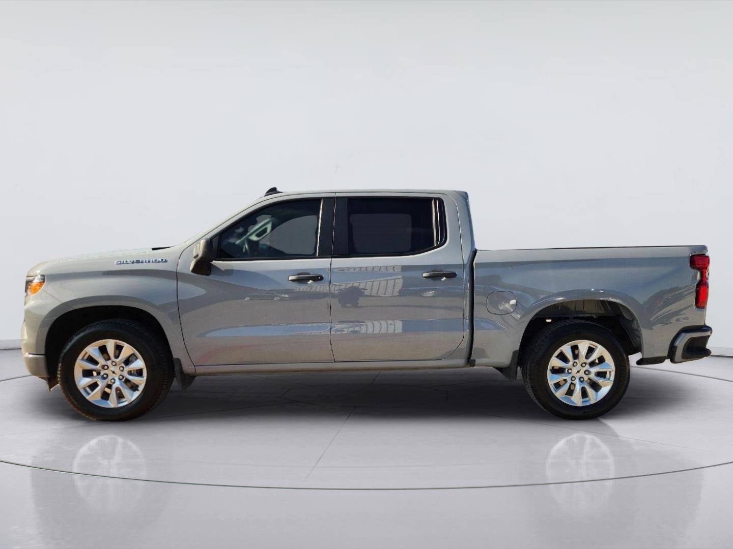 2024 Chevrolet Silverado 1500 photo 4 of 33