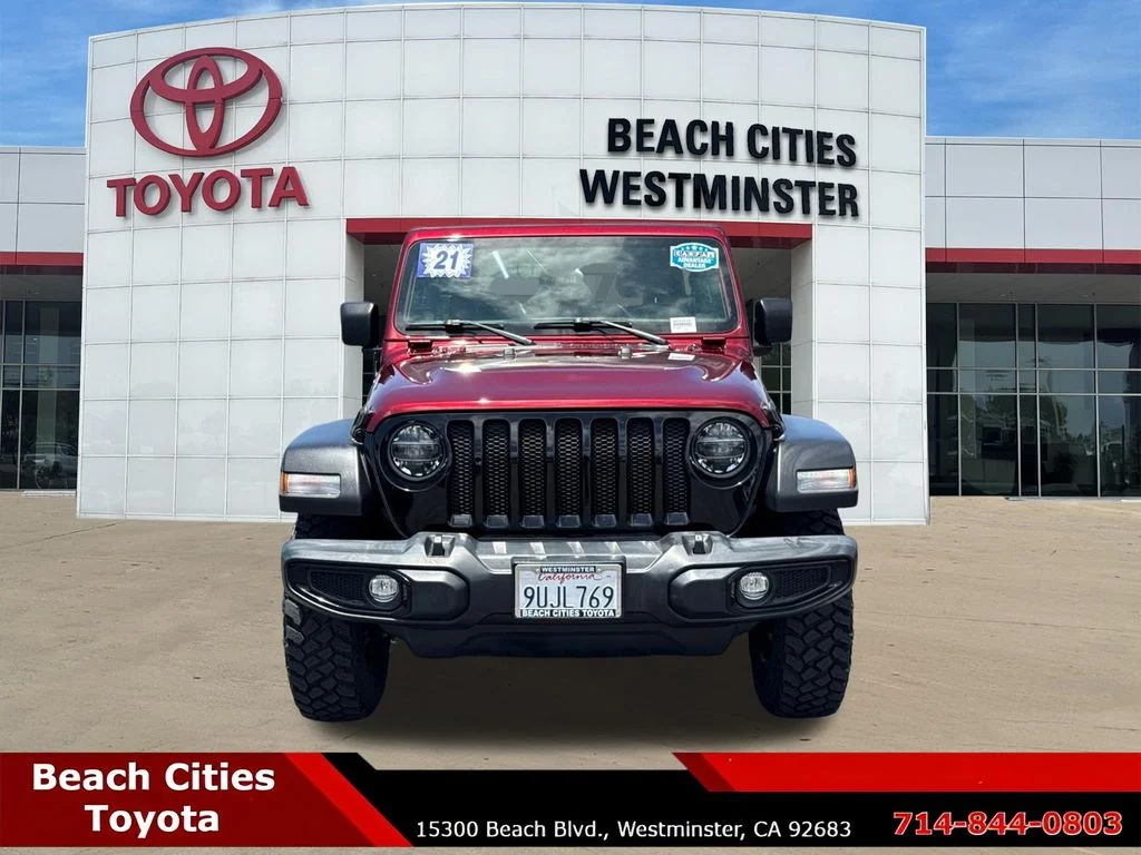 Used 2021  Jeep Unlimited Willys image 4