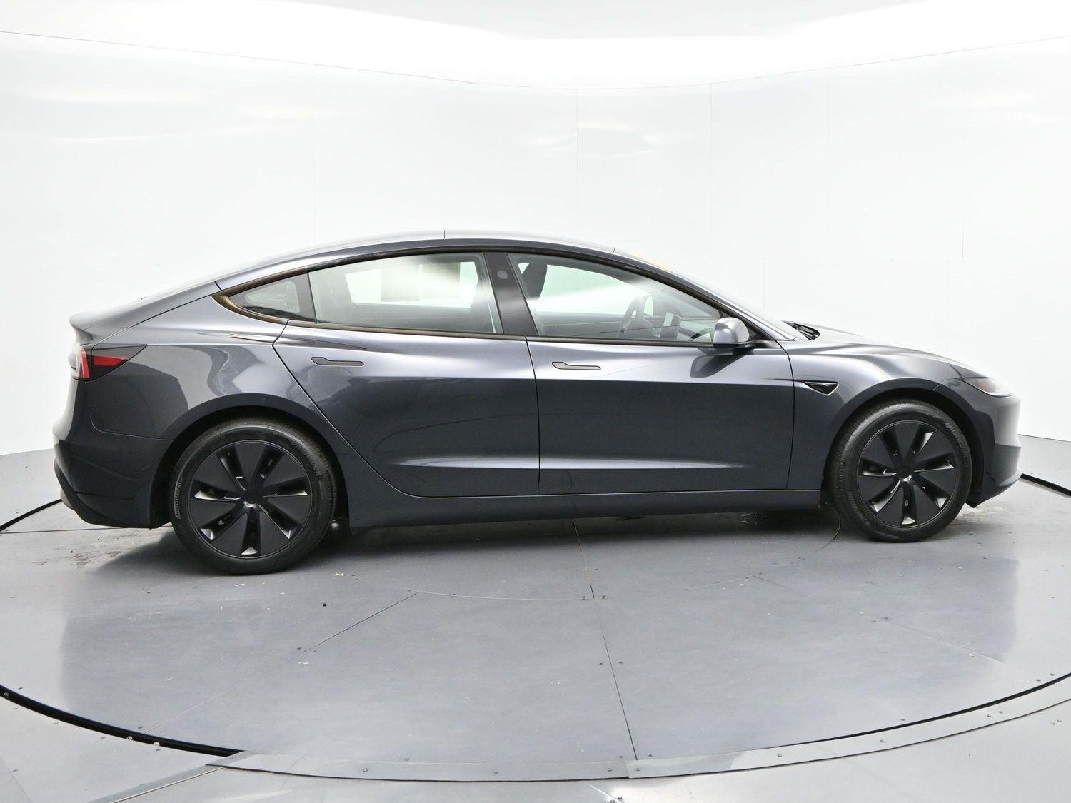 Used 2025 Stealth Grey Tesla Long Range image 8