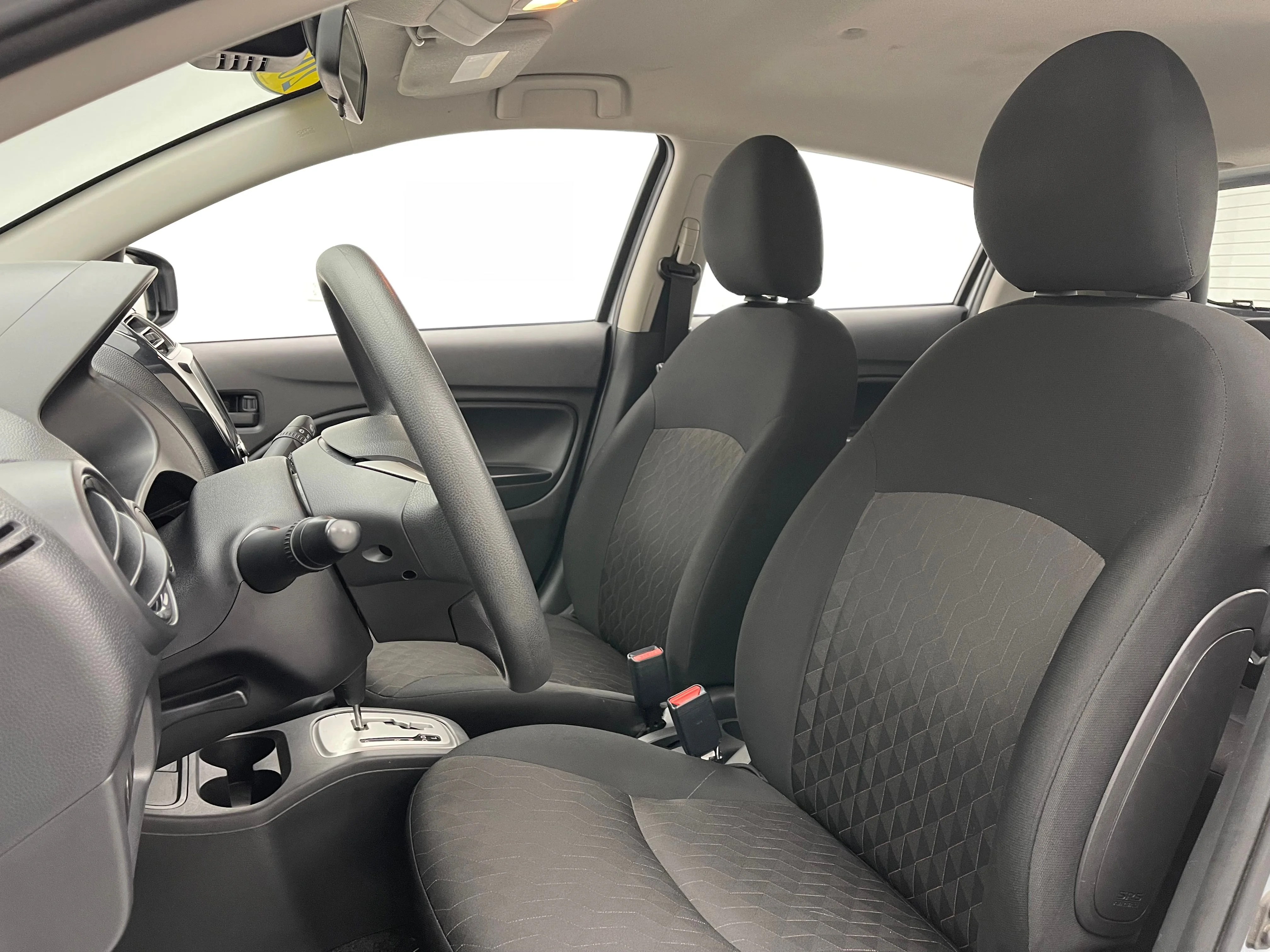 Used 2024 Silver Mitsubishi ES image 16