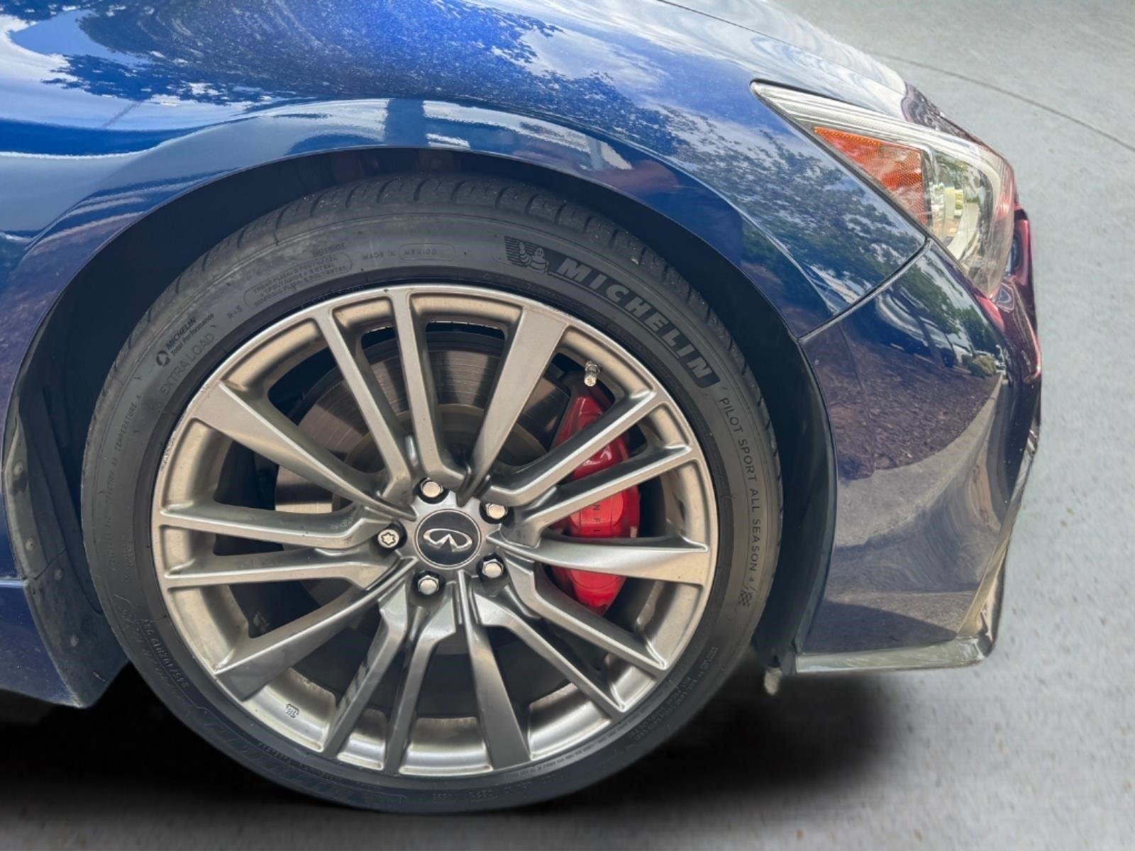 Used 2018 Iridium Blue INFINITI RED SPORT 400 image 19