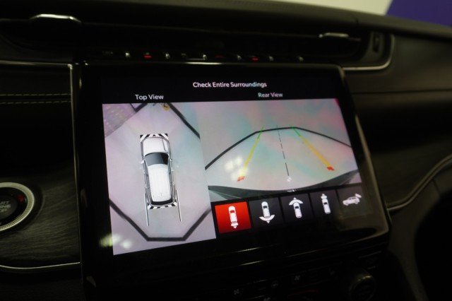 Used 2023 Diamond Black Crystal Pearlcoat Jeep Overland image 34