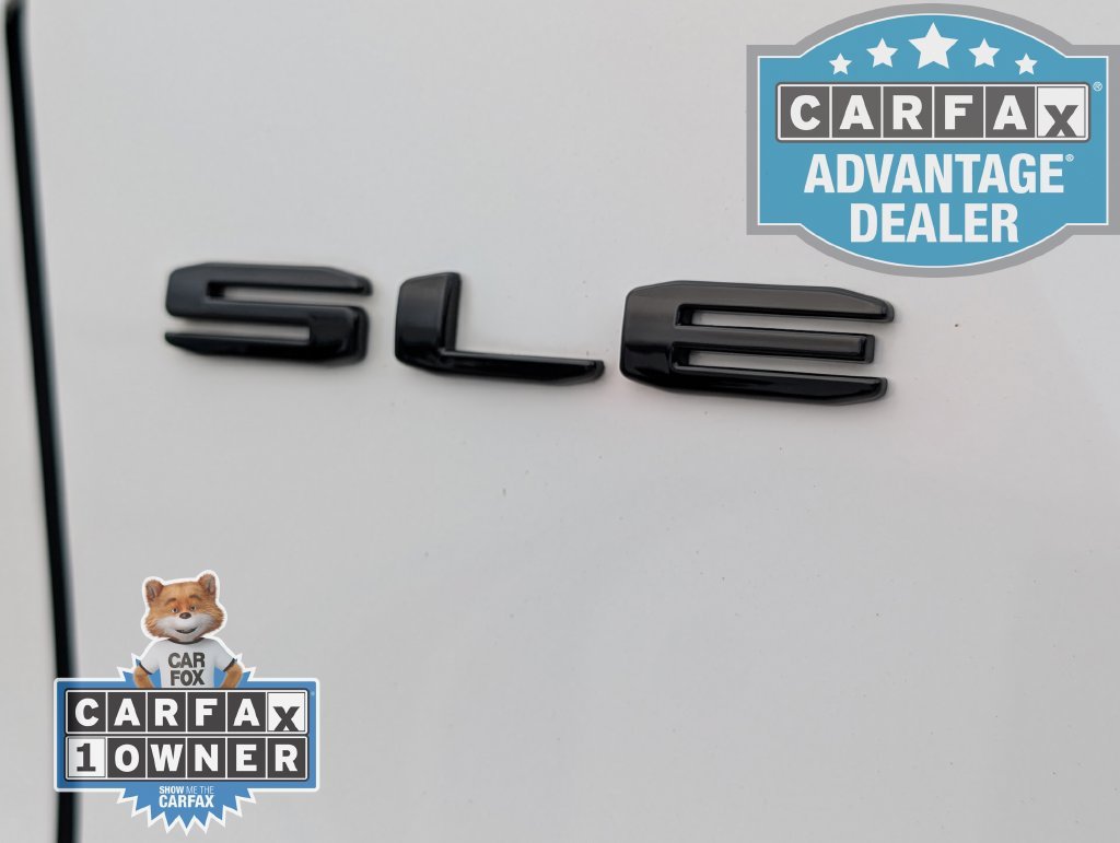 Used 2023 SUMMIT WHITE GMC SLE image 39