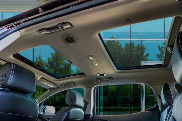 Used 2017 Red GMC Denali image 33