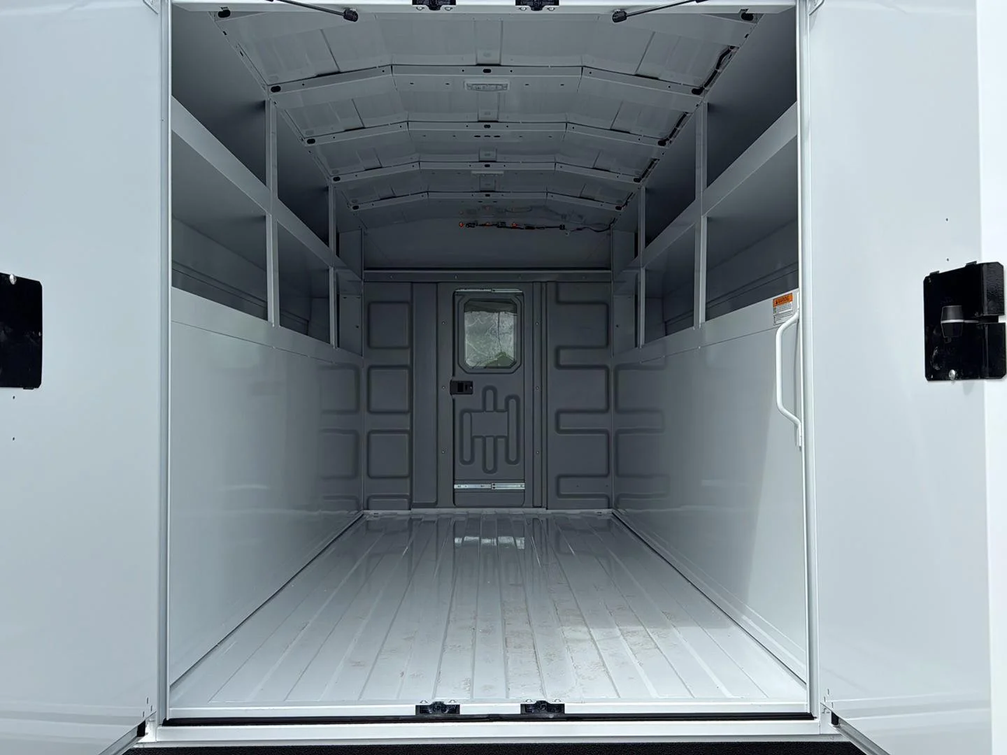 New 2026 Summit White Chevrolet 1WT image 13