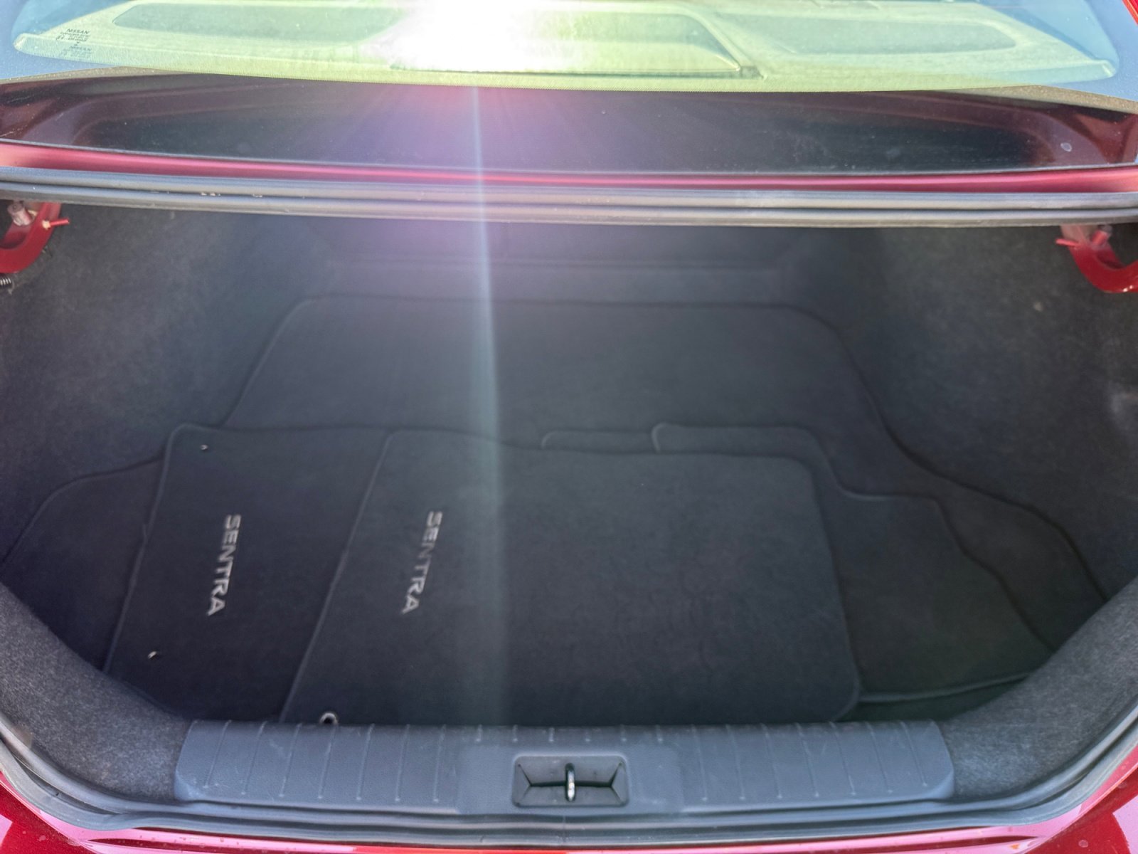 Used 2024 Scarlet Nissan SV image 17